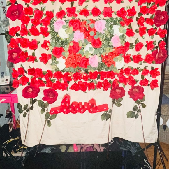 Handmade Love Flower wall/wedding backdrop/flower backdrop light included - Picture 8 of 9